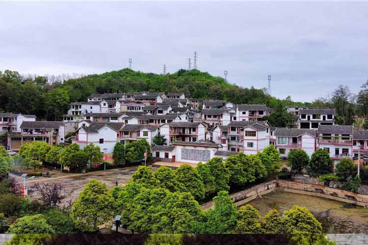 中國農村改革第一村——貴州關(guān)嶺石板井村